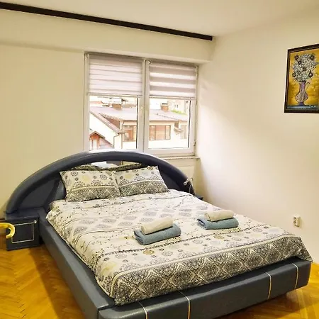 Vijecnica View 2bdr With Balcony - Best Location Apartment Sarajevo