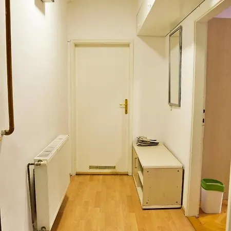 Vijecnica View 2bdr With Balcony - Location アパート *