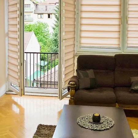 Vijecnica View 2bdr With Balcony - Location アパート *